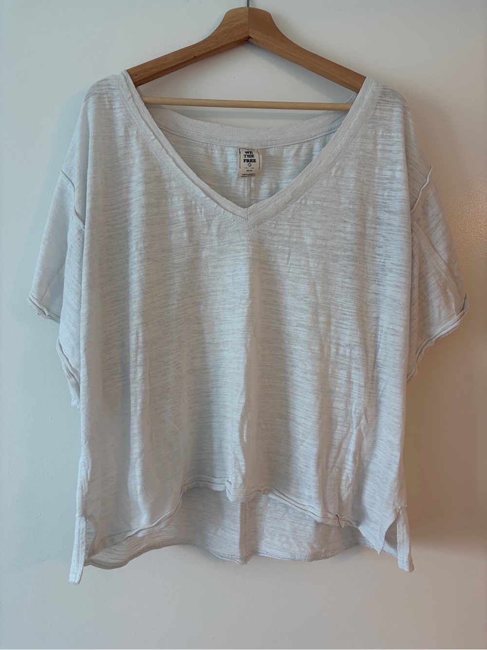 We The Free Light White V-Neck Slub Knit Short Sleeve Top